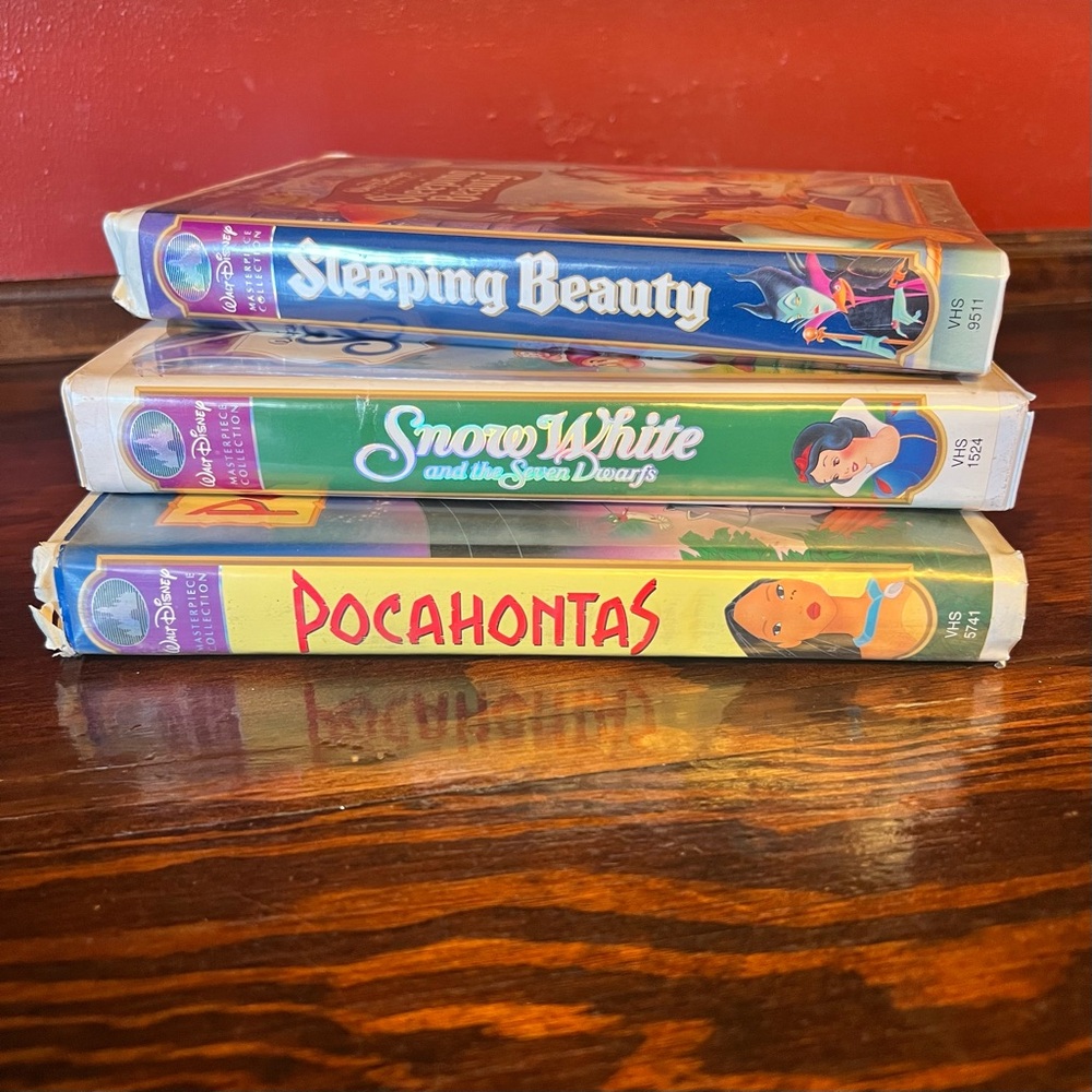 Lot of 3 VHS DISNEY PRINCESS MOVIES SNOW WHITE POCAHONTAS SLEEPING BEAUTY
